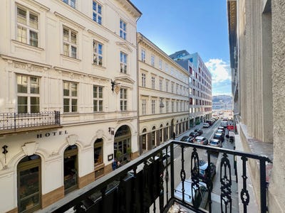 /international/hu/vigyazo-ferenc-utca-budapest-budapest-310105336953/