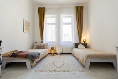 /international/hu/thokoly-ut-budapest-budapest-310106388564/