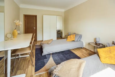 /international/hu/thokoly-ut-budapest-budapest-310107325110/