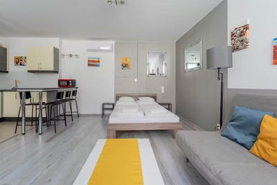 /international/hu/kalvin-ter-budapest-budapest-310108645248/