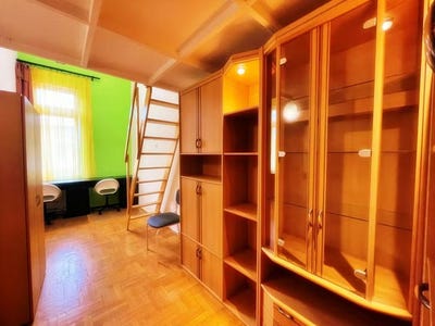 /international/hu/ipar-utca-budapest-budapest-310104918848/