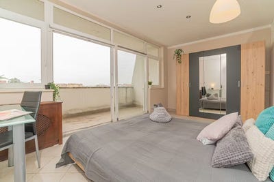 /international/hu/garay-ter-budapest-budapest-310093858905/