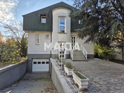 /international/hu/batsanyi-janos-ut-budapest-budapest-310103662947/