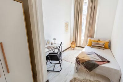/international/hu/thokoly-ut-budapest-budapest-310107324058/
