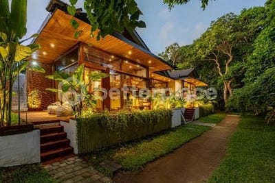 /international/id/kuta-selatan-bali-310109652854/