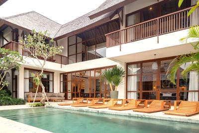 /international/id/nyanyi-bali-provinsi-bali-310100907181/