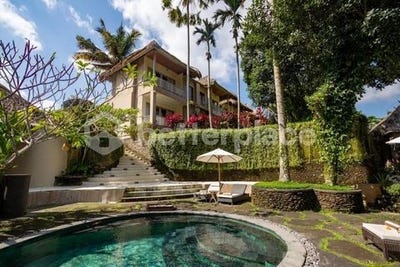 /international/id/ubud-bali-310109652433/