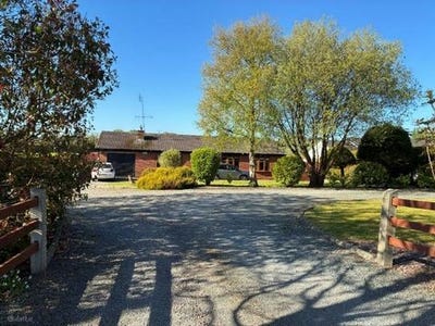 /international/ie/gorey-wexford-310107446884/