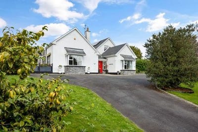 /international/ie/ballina-county-tipperary-310103703132/