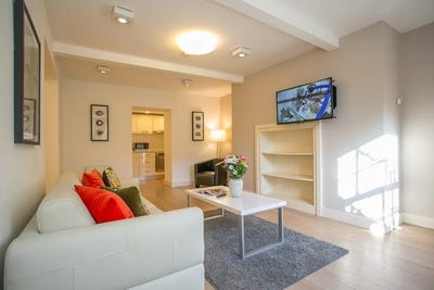 /international/ie/hatch-street-lower-dublin-dublin-310093832162/?lang=es