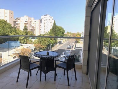 /international/il/kohav-hazafon-tel-aviv-tel-aviv-tel-aviv-yafo-310108520128/
