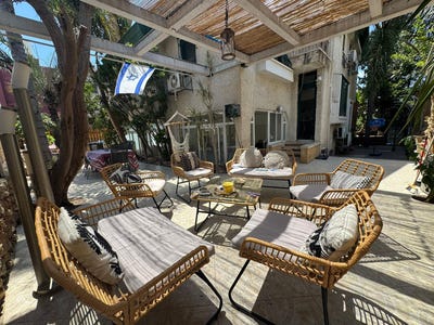 /international/il/netanya-central-arava-regional-council-310108651578/