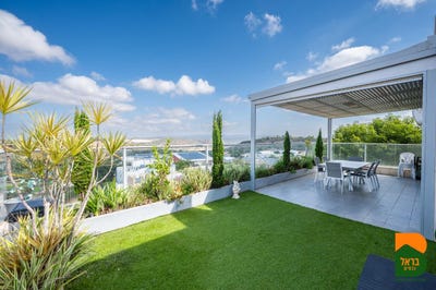 /international/il/zikhron-ya-akov-haifa-310103467926/