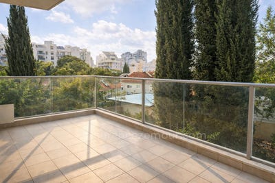 /international/il/kfar-saba-kfar-saba-kfar-saba-center-district-310108483586/