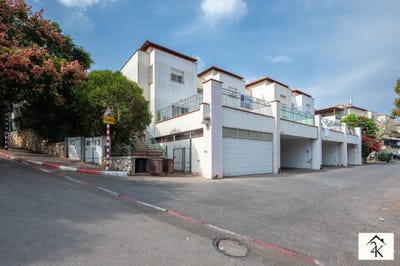/international/il/zikhron-ya-akov-zikhron-ya-akov-haifa-310106460501/