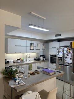 /international/il/kiryat-haleum-jerusalem-jerusalem-jerusalem-310107903035/