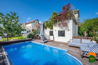 /international/il/zikhron-ya-akov-haifa-310106068972/