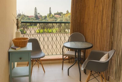 /international/il/zikhron-ya-akov-haifa-310108650691/