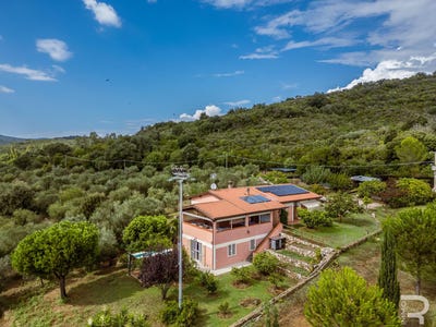 /international/it/piazza-antonio-gramsci-6-58043-castiglione-della-pescaia-gr-italy-castiglione-della-pescaia-tuscany-310102231156/