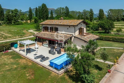 /international/it/gubbio-umbria-310105307700/