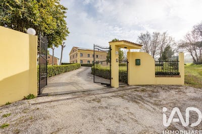 /international/it/senigallia-marche-310106711432/