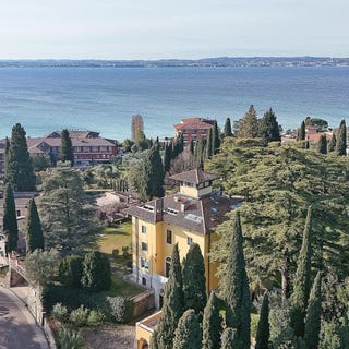 /international/it/sirmione-lombardy-310107744285/