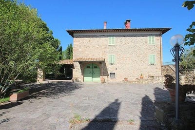 /international/it/terricciola-tuscany-310106838013/