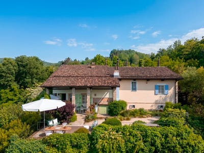 /international/it/calamandrana-piedmont-310108553468/
