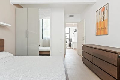 /international/it/via-privata-deruta-milan-lombardy-310100293823/
