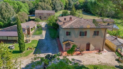/international/it/sp541-sovicille-tuscany-310108045951/