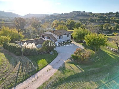/international/it/arcevia-marche-310103769343/