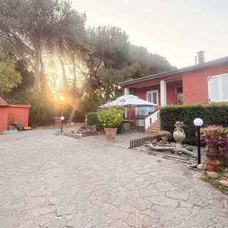 /international/it/scarlino-tuscany-310119976607/