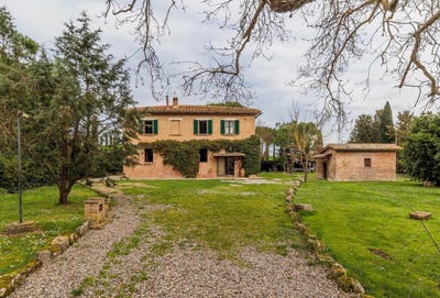 /international/it/asciano-asciano-tuscany-310106412098/