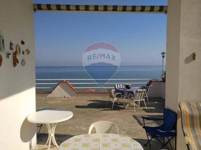 /international/it/alcamo-marina-sicily-310104811417/