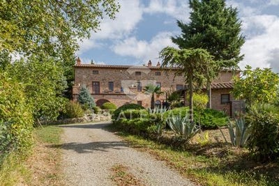 /international/it/citta-della-pieve-umbria-310100405656/