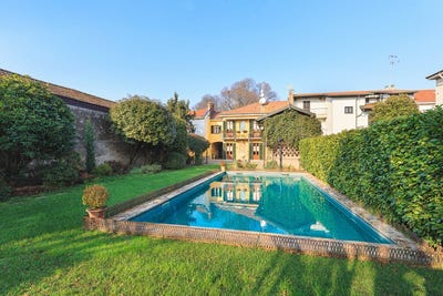 /international/it/cassolnovo-lombardy-310107368439/