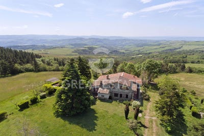 /international/it/radicofani-tuscany-120085351508/
