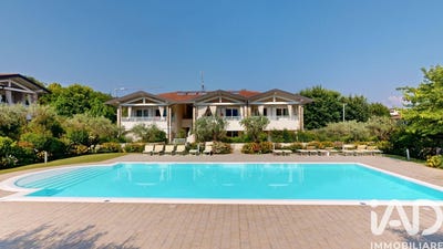 /international/it/padenghe-sul-garda-lombardy-310107499502/