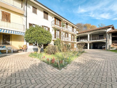 /international/it/oleggio-castello-piedmont-310108244128/