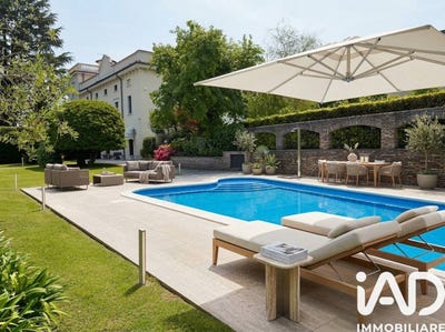 /international/it/desenzano-del-garda-lombardy-310107498703/