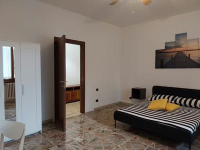 /international/it/via-enrico-baroni-florence-tuscany-310107617671/