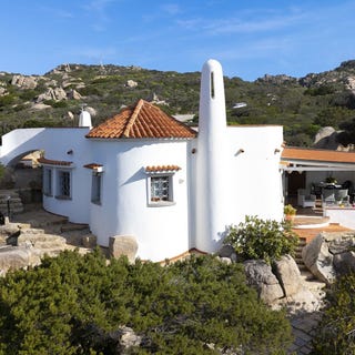 /international/it/santa-teresa-gallura-sardinia-310120012071/