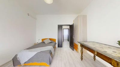 /international/it/piazza-g-marconi-stra-veneto-310107323643/