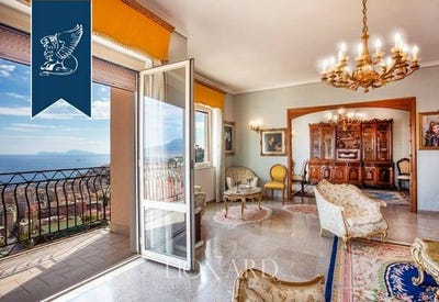 /international/it/napoli-campania-310102991540/