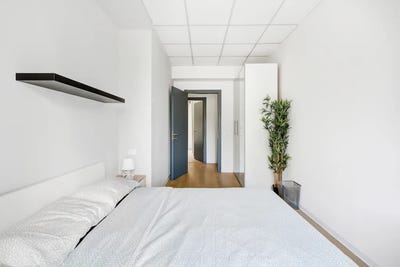 /international/it/via-privata-deruta-milan-lombardy-310099220474/