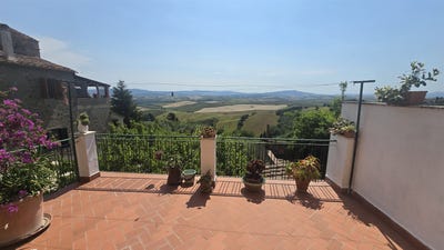 /international/it/lajatico-tuscany-310108407614/