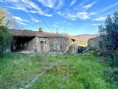 /international/it/via-castello-pomarance-tuscany-310108271170/