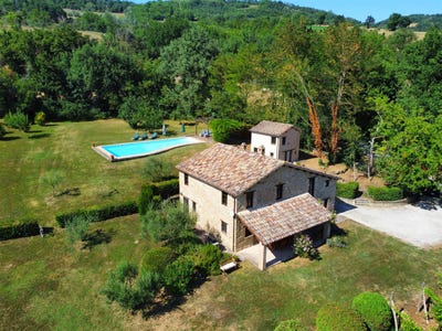 /international/it/gualdo-marche-310107566656/