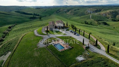 /international/it/asciano-tuscany-310108130303/