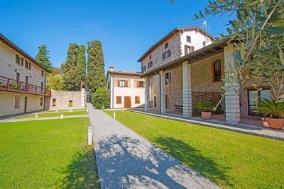 /international/it/desenzano-del-garda-lombardy-120095302033/